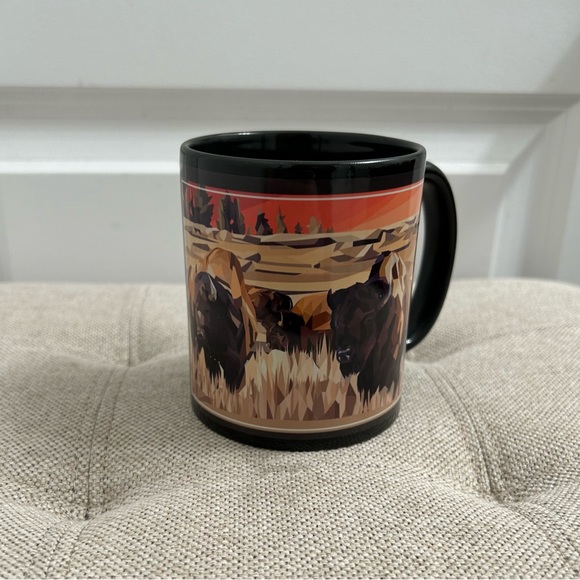 Yellowstone National Park Black Coffee Mug Bison Graphic Like New - Picture 1 of 6